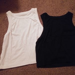Black and white kids tanks ODD NO TAGS